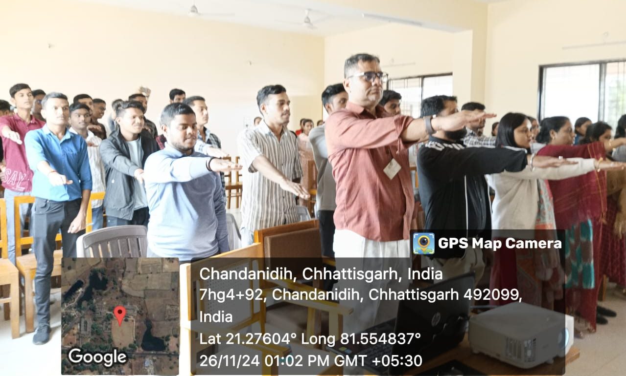  अटारी कालेज में मनाया गया संविधान दिवस... सभी ने ली संविधान पालन की शपथ