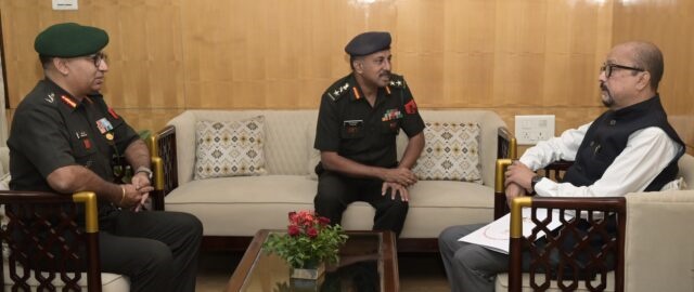 राज्यपाल डेका को सोल्जराथान कार्यक्रम हेतु आमंत्रण दिया : सैन्य अधिकारियों ने