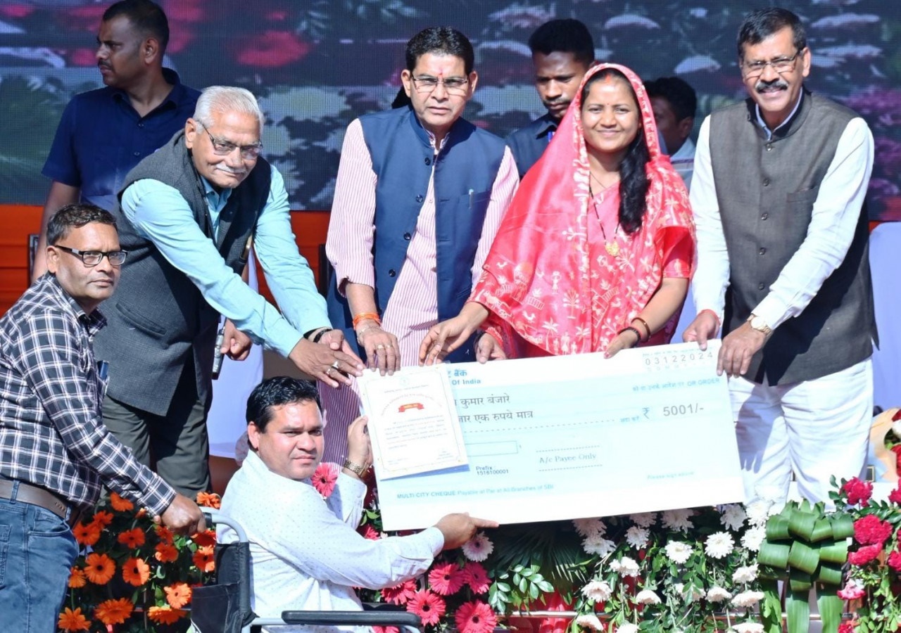 मुख्यमंत्री साय के नेतृत्व में राज्य के दिव्यांगजनों के हितसंरक्षण के लिए अनेक योजनाएं हो रही संचालित : मंत्री लक्ष्मी राजवाड़े
