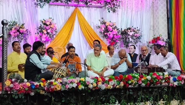  संत शिरोमणि संताजी जगनाड़े महाराज की जयंती पर हनुमान मंदिर भजन मंडली ने प्रस्तुत किया भजन