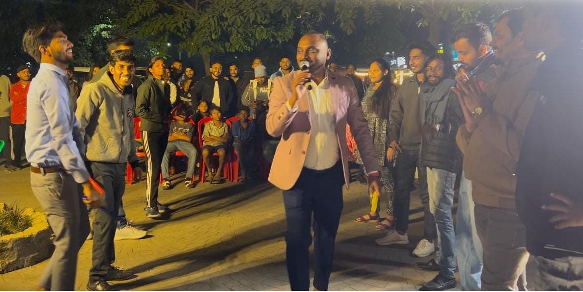  कटोरा तालाब में आयोजित 'खुशहाल एक साल&rsquo; इवेंट में युवाओं का दिखा उत्साह
