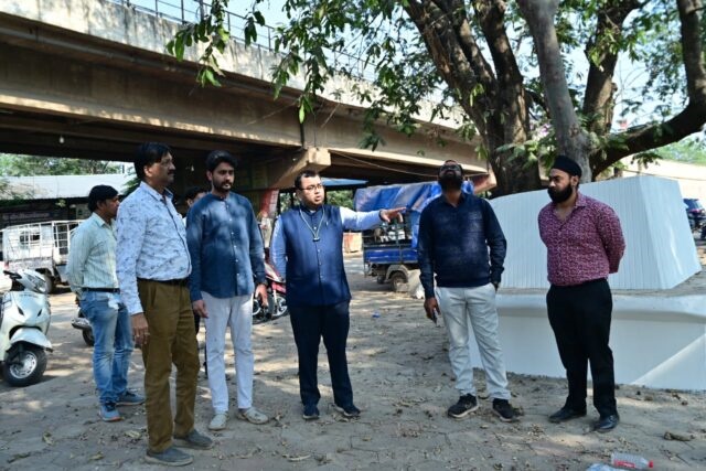 स्मार्ट सिटी सीओओ ने राजकुमार कालेज से आमानाका ब्रिज : विकास कार्यो को देखा एवं शीघ्र पूर्ण करने के निर्देश दिये