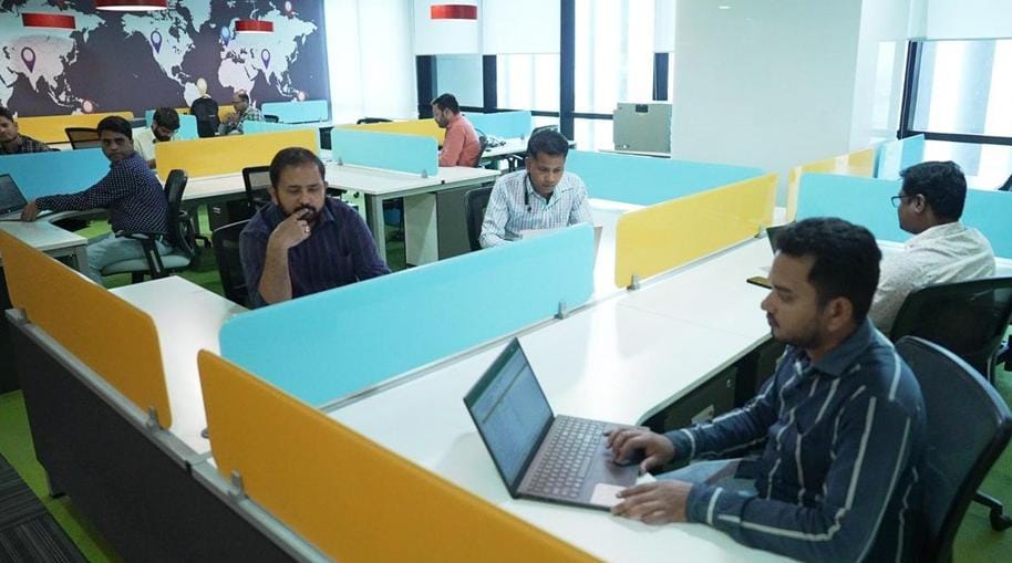 नवा रायपुर में युवाओं के लिए खुल रहे हैं रोजगार के नए अवसर, मिल रही हैं बेहतर सुविधाएं