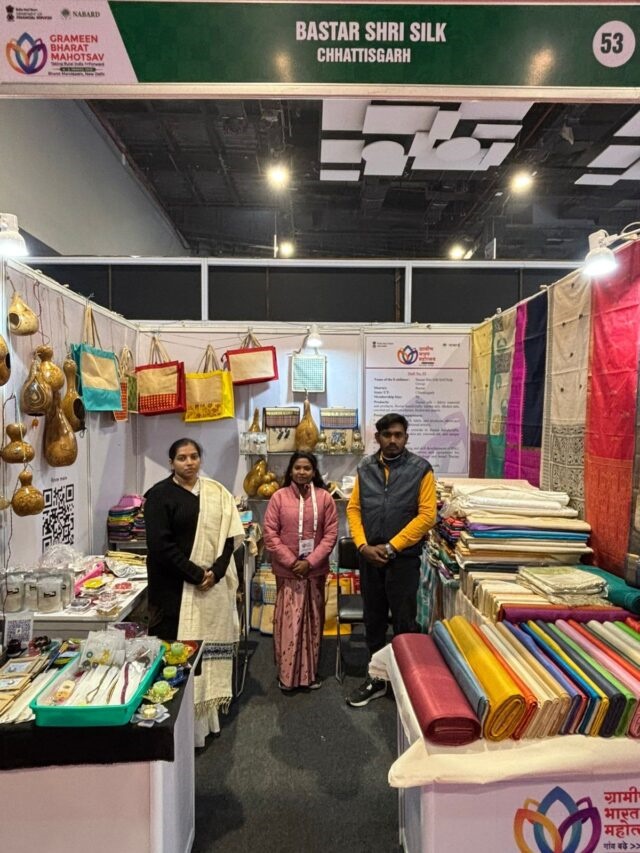 कारीगरों को सशक्त और विरासत को बढ़ावा देता : राष्ट्रीय ग्रामीण भारत महोत्सव