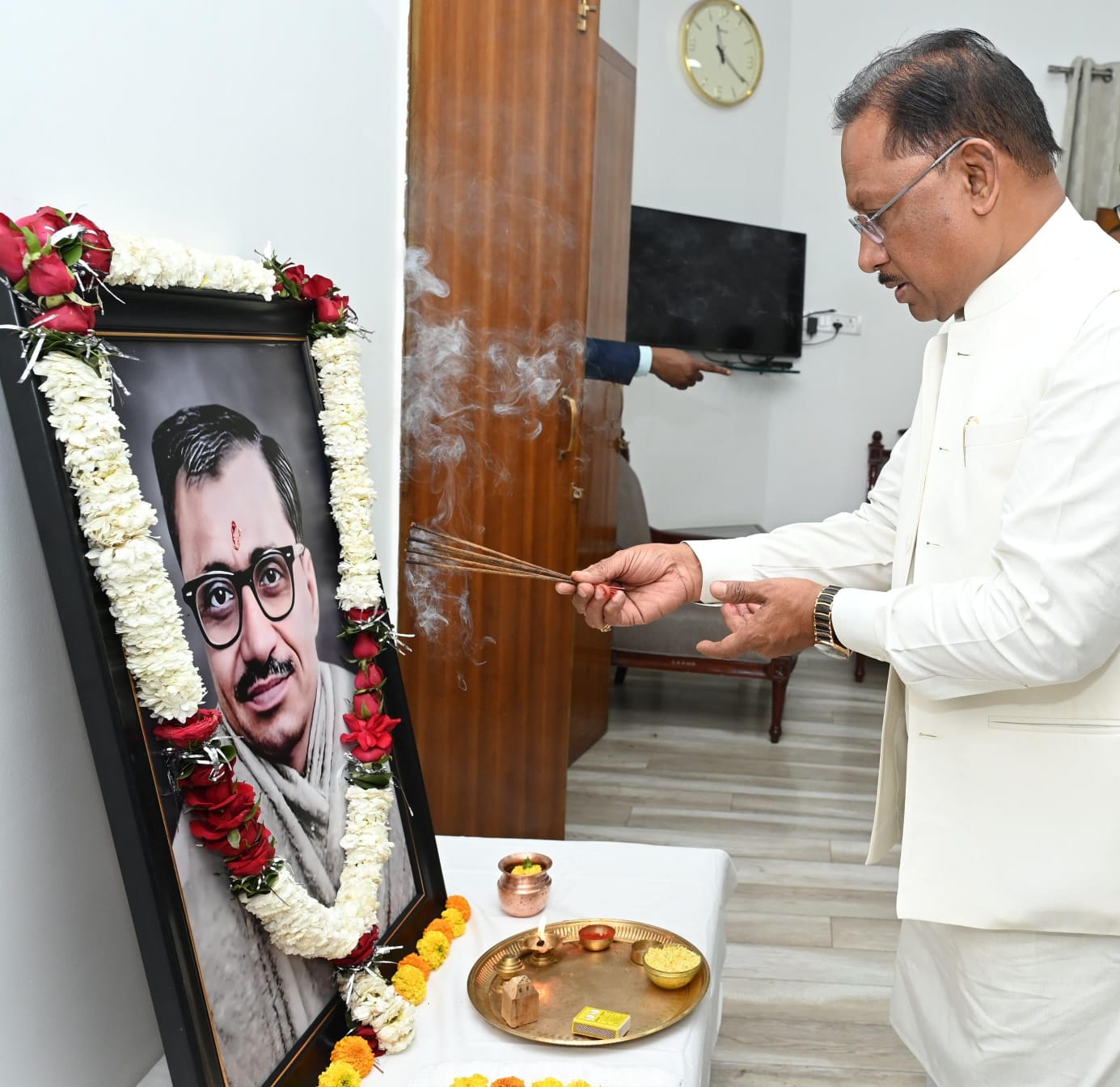 मुख्यमंत्री विष्णु देव साय ने पं. दीनदयाल उपाध्याय की पुण्यतिथि पर किया नमन