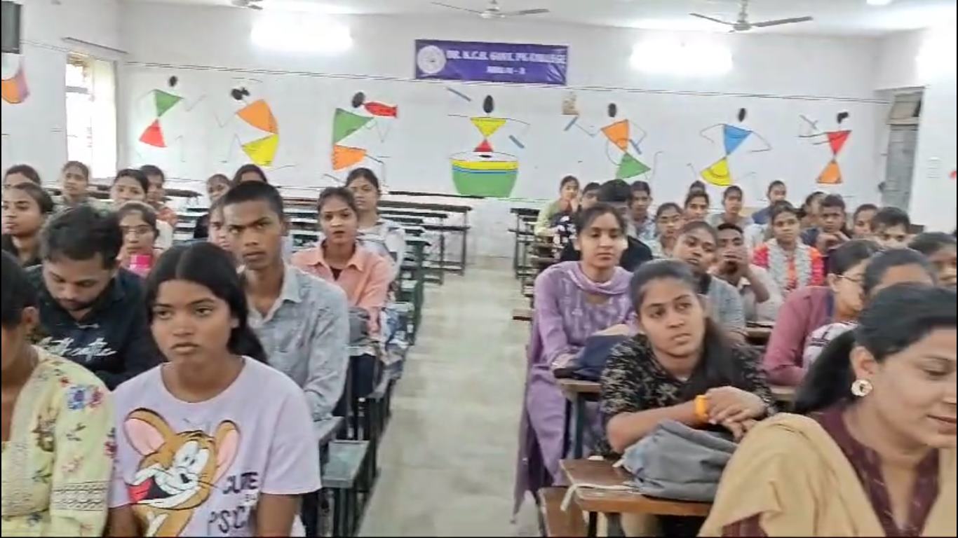  मानसिक स्वास्थ्य और सकारात्मक सोच पर एक दिवसीय व्याख्यान संपन्न