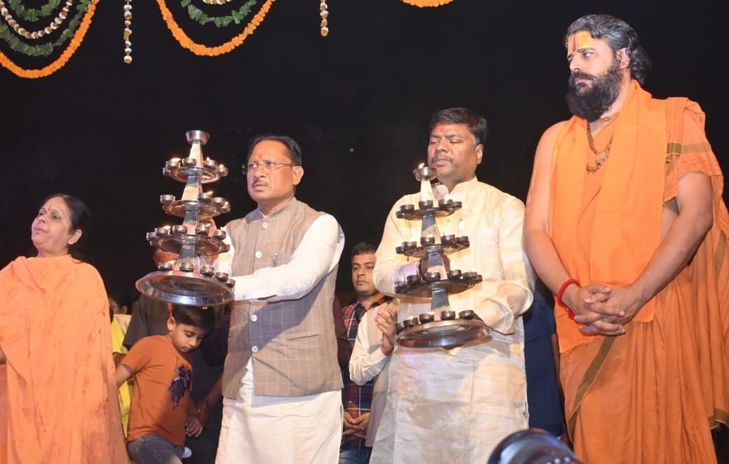 मुख्यमंत्री साय ने की भगवान श्री राजीव लोचन मंदिर पहुंच पूजा-अर्चना