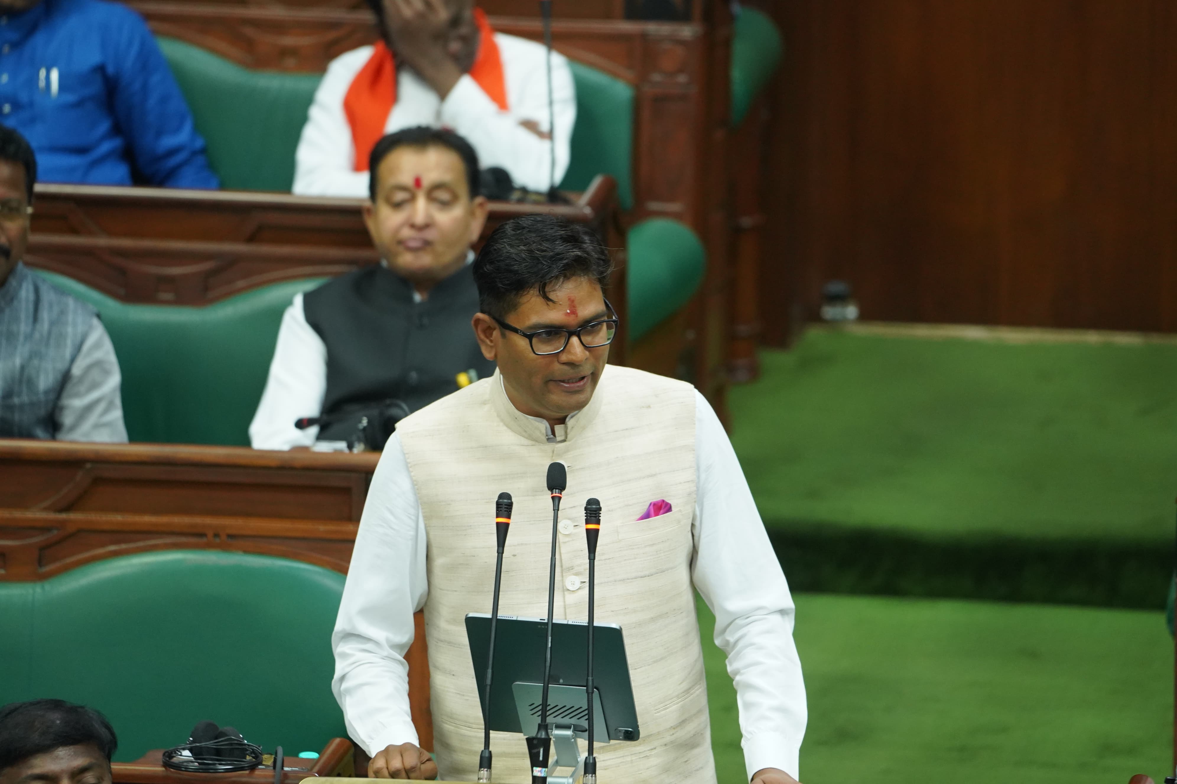 Chhattisgarh Budget 2025 वित्त मंत्री ने रखा सभी वर्गों का ध्यान... जानिए क्या है बजट में खास