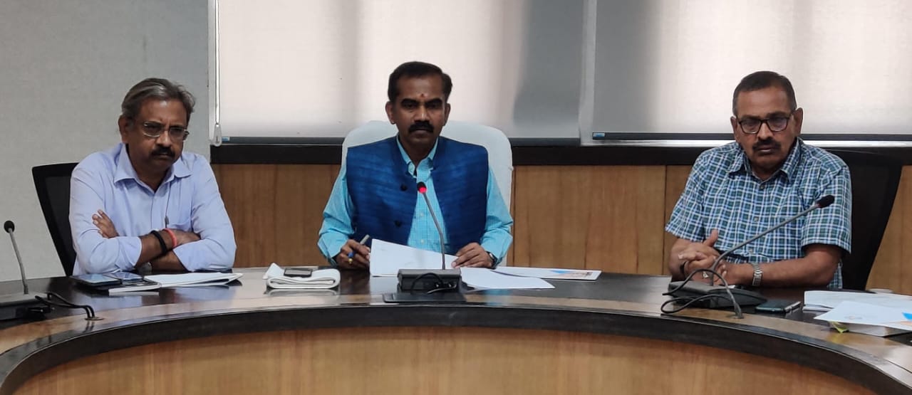 ई - रिक्शा एवं ऑटो की मॉनिटरिंग, रेगुलेशन और नियंत्रण के उपायों पर हुआ विचार-विमर्श