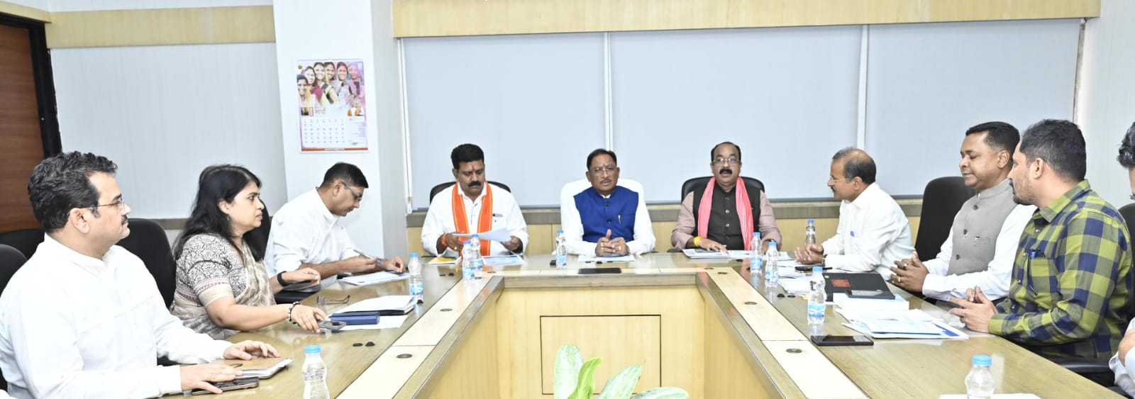 गर्मी में जलसंकट पर सरकार अलर्ट... अधिकारियों से दो टूक.. फील्ड में उतरकर करें समस्याओं का निदान