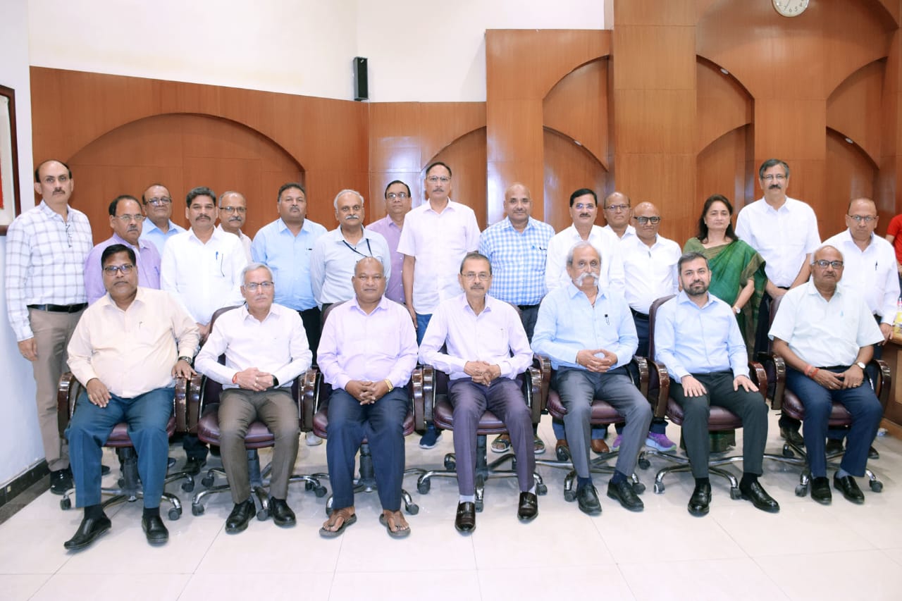 पॉवर कंपनी से एके धर, जयेश बोन्डे एवं डीएस भगत की भावभीनी विदाई