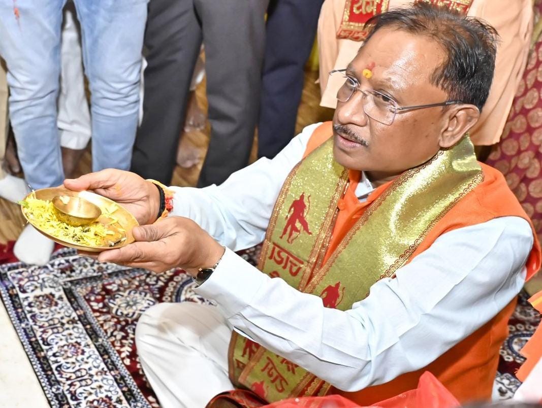 मुख्यमंत्री विष्णु देव साय ने रामनवमी पर श्रीराम मंदिर में की पूजा-अर्चना