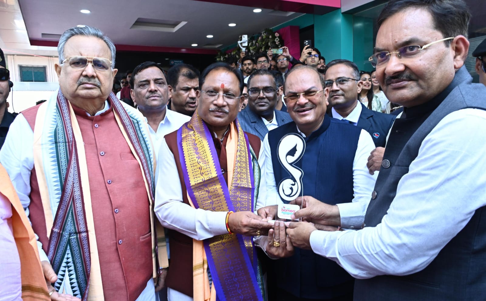 मुख्यमंत्री ने किया 'बॉर्नियो मदर एंड चाइल्ड केयर हॉस्पिटल' का शुभारंभ