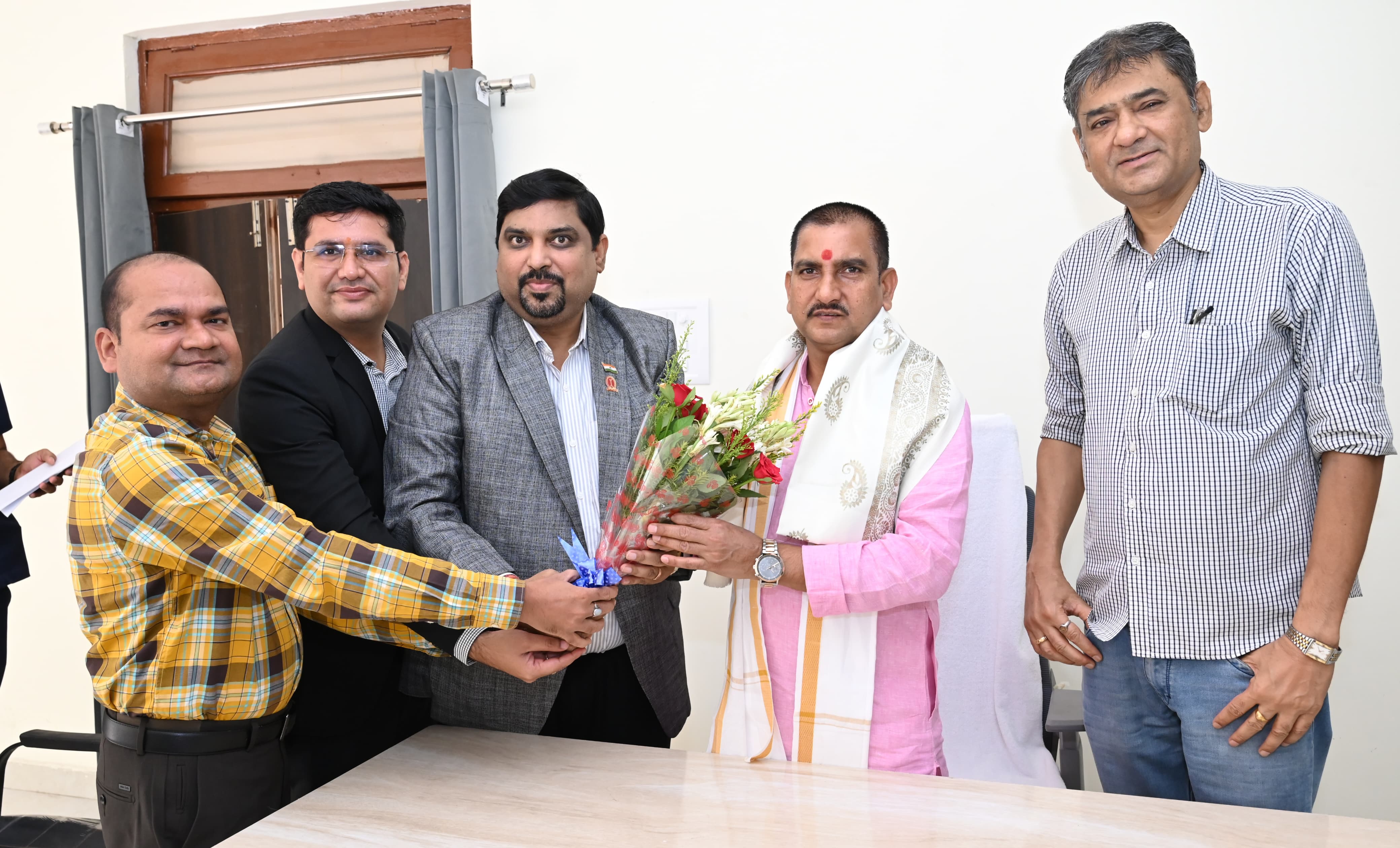  ICMAI के पदाधिकारियों ने की केंद्रीय मंत्री तोखन साहू से सौजन्य भेंट  