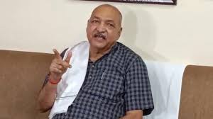 खाद की कमी पर सियासत : पूर्व कृषि मंत्री रविंद्र चौबे ने भाजपा नेताओं को ठहराया जिम्मेदार, कहा &ndash; पहली बार बिना डीएपी किसानों ने की बोआई