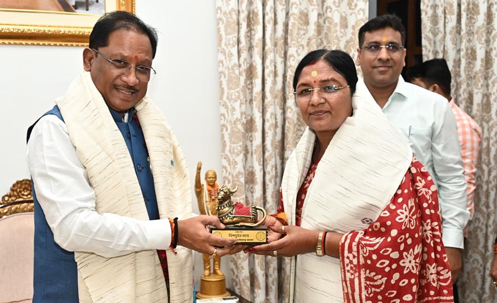 नक्सल क्षेत्रों में 70 लाख महिलाओं को  महतारी वंदन योजना के 10,431 करोड़ सशक्तिकरण की नई मिसाल