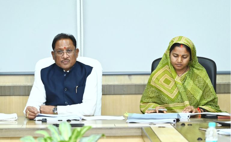 CM ने  दिए निर्देश, समाज कल्याण विभाग की समीक्षा की, बोले, शत-प्रतिशत दिव्यांगजनों को कौशलयुक्त बनाने का है लक्ष्य