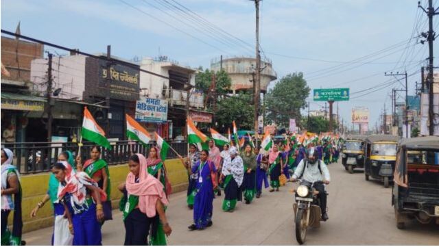 बीरगांव में तिरंगा रैली के साथ दिया स्वच्छता का संदेश