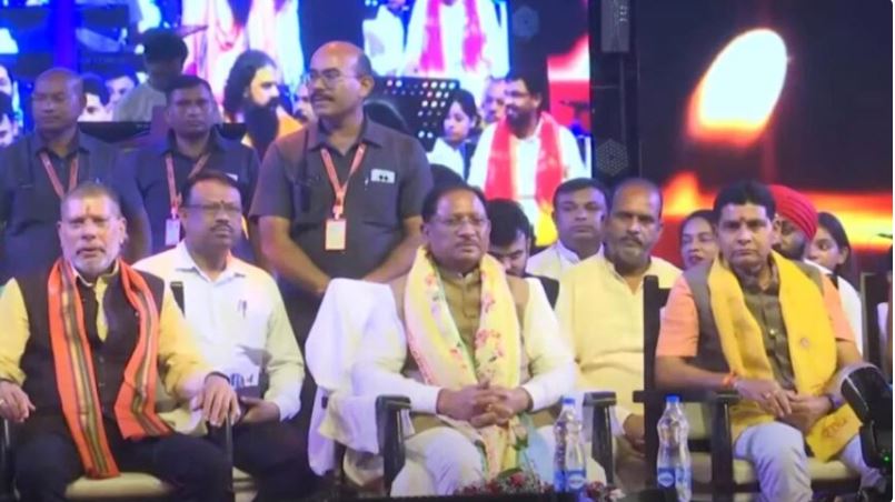 गुढ़ियारी मैदान में विशाल दही हांडी प्रतियोगिता