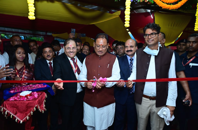 मुख्यमंत्री ने इंद्रावती भवन नया रायपुर में पंजाब नेशनल बैंक की नई शाखा का किया शुभारंभ