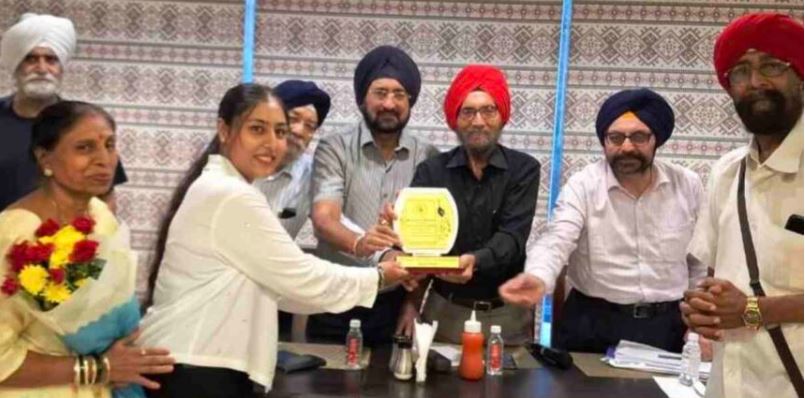 राष्ट्रपति रेंजर पुरस्कार प्रमाणपत्र हासिल करने के बाद आईएएस की तैयारी कर रही मनतृप्त कौर संधु का छत्तीसगढ़ ऑफिसर्स वेलफेयर एसोसियेशन ने किया सम्मान