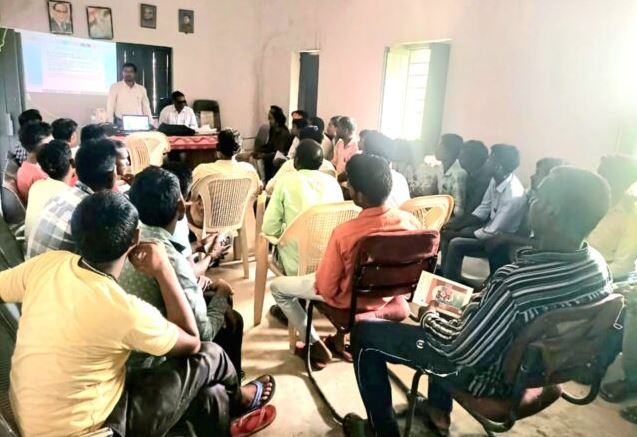 प्रधानमंत्री आवास योजना को गति देने अभिनव पहल, ग्रामीण युवाओं को राजमिस्त्री का निःशुल्क प्रशिक्षण