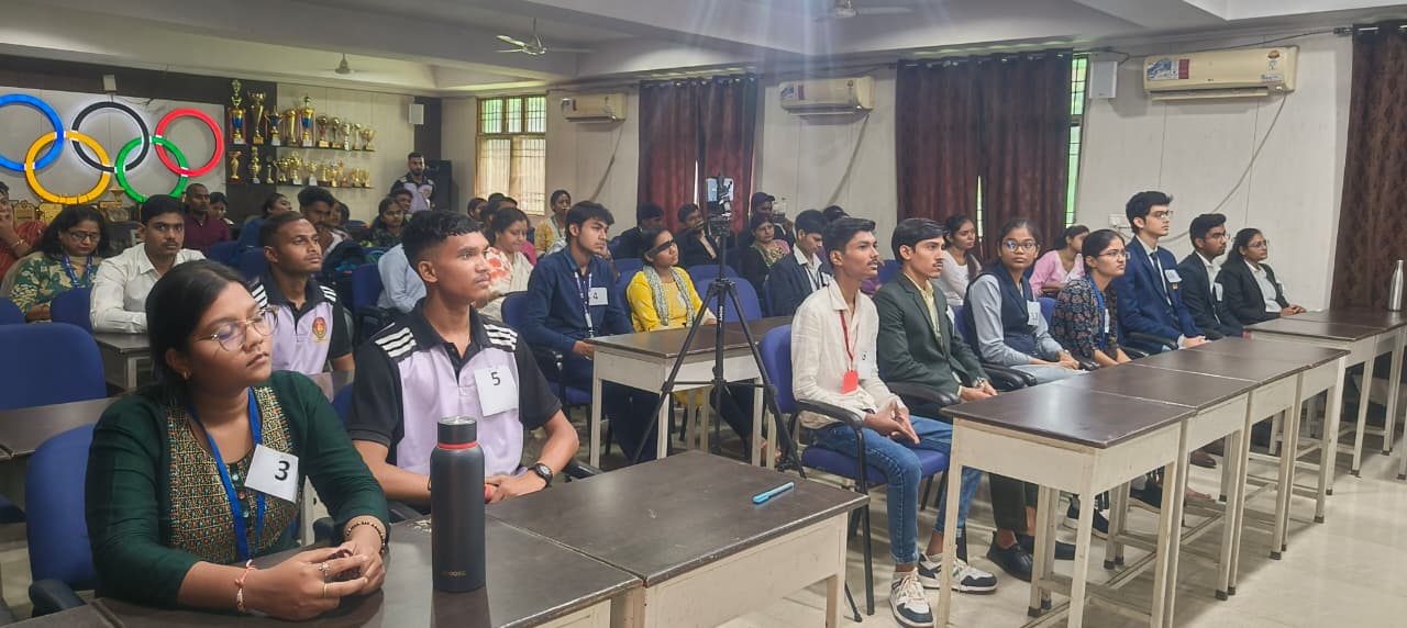 "छत्तीसगढ राज्य रजत जयंती" पर रविवि में क्वीज, भाषण प्रतियोगिता संपन्न