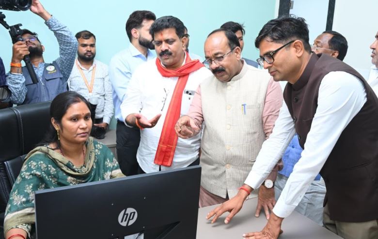 छत्तीसगढ़ में रजिस्ट्री हुई &ldquo;स्मार्ट&rdquo;, देश का पहला अत्याधुनिक स्मार्ट पंजीयन कार्यालय शुरू, 15 से 20 मिनट में पूरी होगी पंजीकरण प्रक्रिया