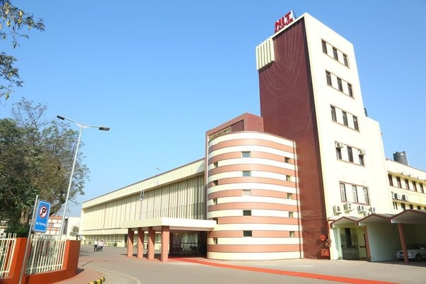 एनआईटी रायपुर ने टाइम्स हायर एजुकेशन वर्ल्ड यूनिवर्सिटी रैंकिंग 2026 में मजबूत वैश्विक उपस्थिति दर्ज कराई