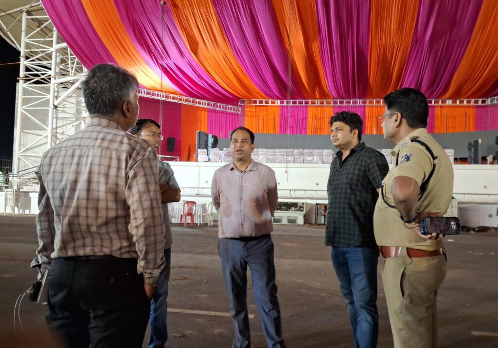 रायपुर कलेक्टर डॉ. गौरव सिंह ने किया राज्योत्सव स्थल का निरीक्षण