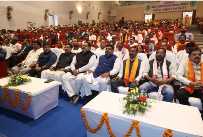 जनजातीय गौरव दिवस पर रायगढ़ में संस्कृति, परंपरा और अस्मिता का भव्य उत्सव