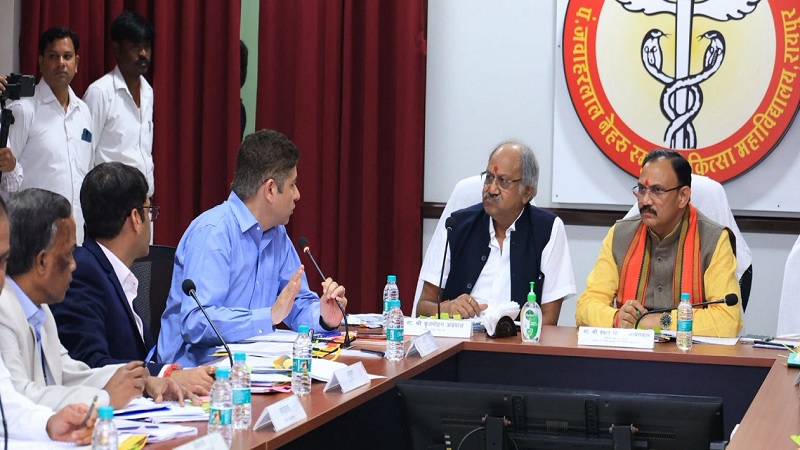 डीकेएस अस्पताल के छात्रावास, एमआरआई और सीटी स्कैन का शुल्क आधा