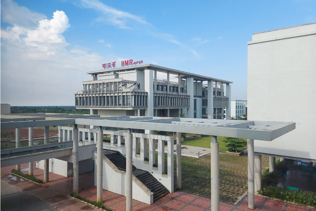 &ldquo;आईआईएम रायपुर और नेशनल एससी&ndash;एसटी हब ने शुरू किया निःशुल्क बिज़नेस एक्सेलरेटर: उद्यमिता सशक्तिकरण की बड़ी पहल&rdquo;