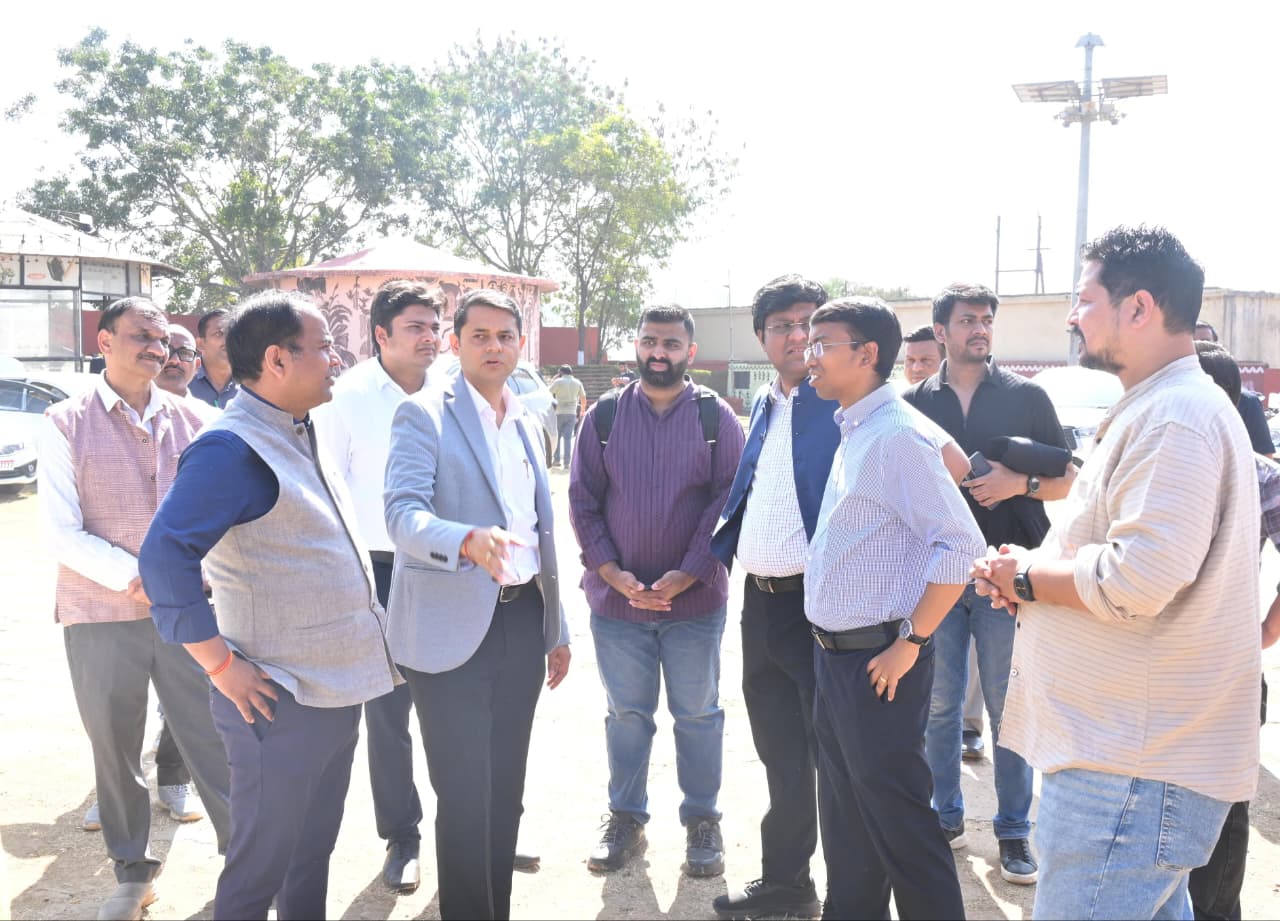 &lsquo;रायपुर साहित्य उत्सव&ndash;2026&rsquo; की तैयारियों का कलेक्टर डॉ. गौरव सिंह ने किया निरीक्षण