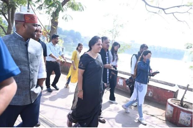 माार्निंग वाक करने वालो का सम्मान है, उनसे कोई शुल्क नहीं लिया जायेगा