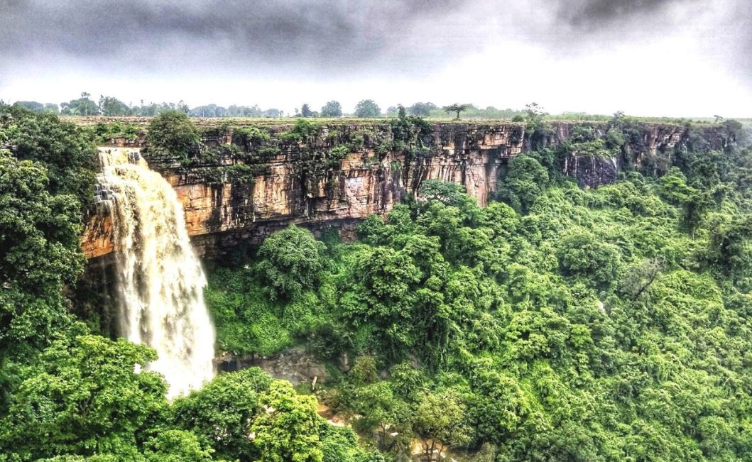  बस्तर पर्यटन को नई दिशा : मेंद्री घूमर जलप्रपात के समीप सजेगा भव्य रिसोर्ट