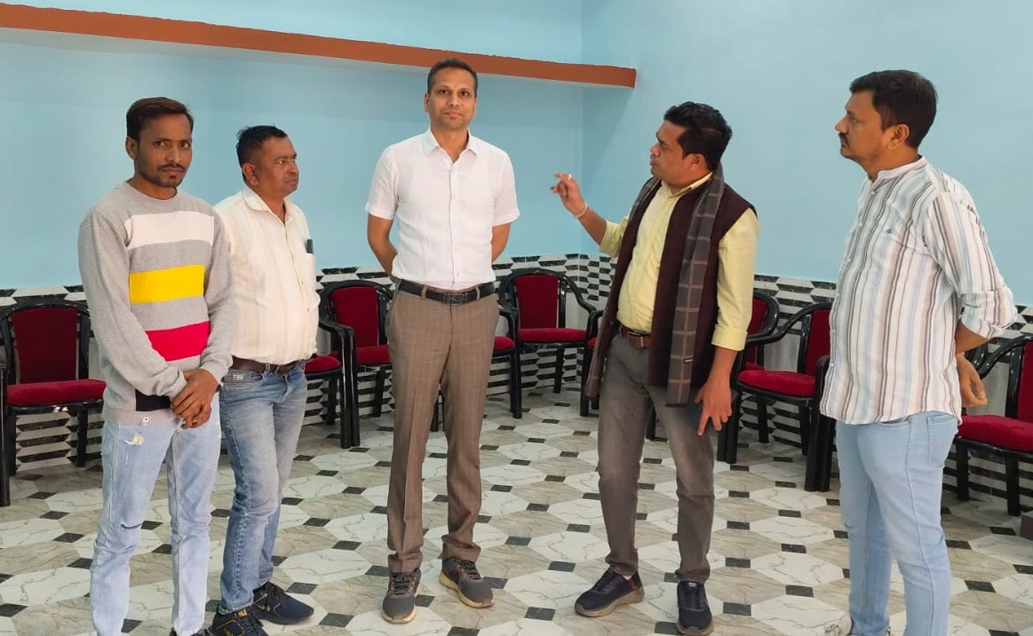 वास्तु के अनुरूप निखरेगा रायपुर प्रेस क्लब का स्वरूप.. वास्तुविद रोहित ने किया निरीक्षण