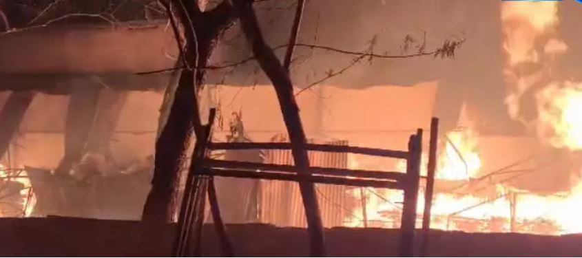 टिंबर मार्केट में लगी आग, फाफाडीह इलाके में हड़कंप