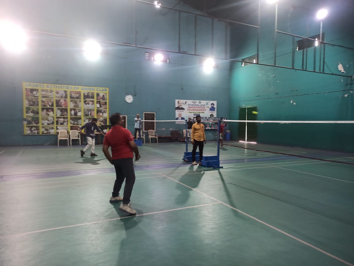  रायपुर प्रेस क्लब खेल मड़ई-2ः बैडमिंटन एकल प्रतियोगिता के नॉकआउट मुकाबले शुरू,  टिकेश्वर, सत्येंद्र, अजय व संतोष अगले दौर में