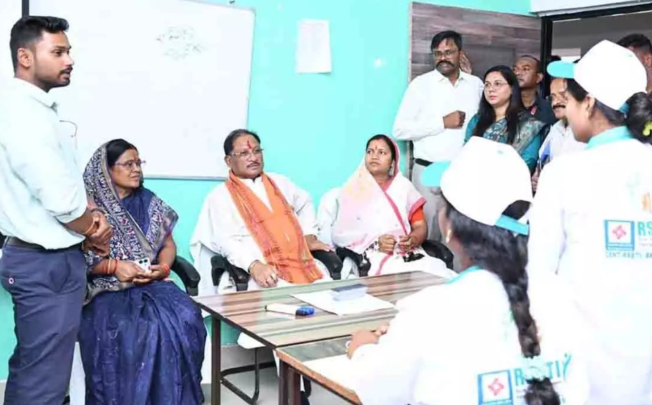 स्वरोजगार की राह पर बढ़ते कदम: मुख्यमंत्री ने RSETI में देखा ग्रामीण सशक्तिकरण का मॉडल