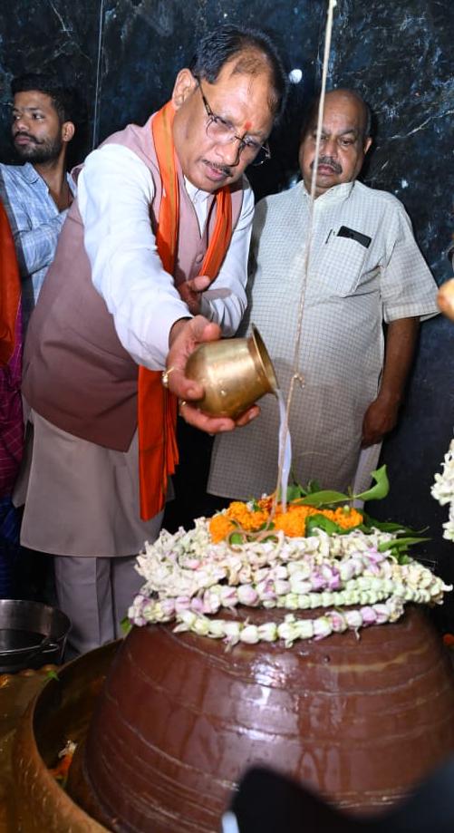 &rsquo;मुख्यमंत्री ने हाटकेश्वर महादेव मंदिर में पूजा-अर्चना कर प्रदेशवासियों के सुख समृद्धि की कामना की&rsquo;