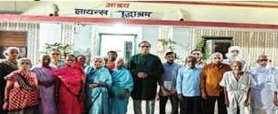 निराश्रित वृद्धों के &lsquo;जीवन में खुशियां बिखेर रहे राजधानी के डा. अरविंद नेरल