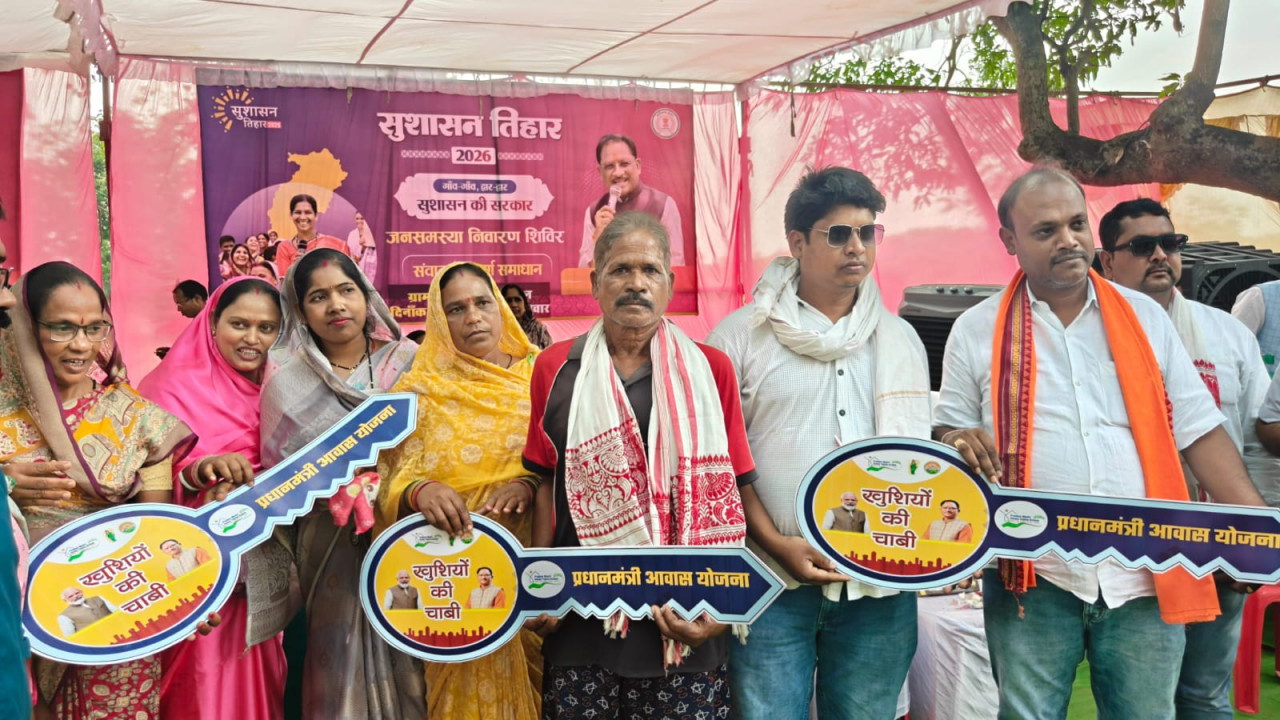 कुसुमताल शिविर में हितग्राहियों को मिली खुशियों की सौगात