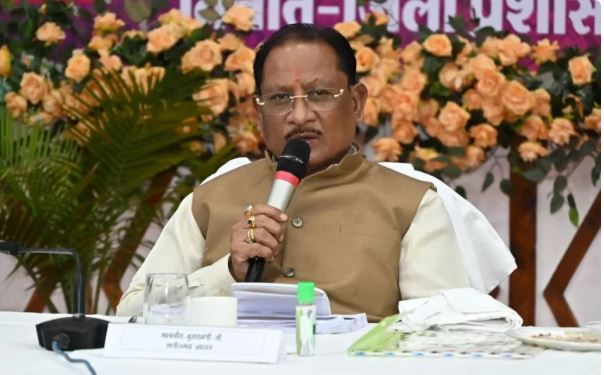 &ldquo;पेयजल समस्या दूर नहीं हुई, तो कलेक्टर होंगे जिम्मेदार&rdquo; मुख्यमंत्री ने दिखाये सख्त तेवर, कोरिया में लगी मुख्यमंत्री की चौपाल