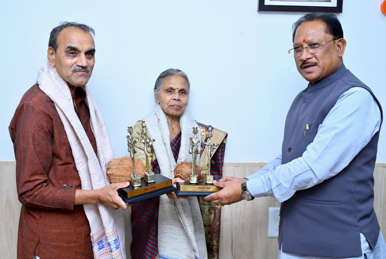 बस्तर और जनजातीय समाज के लिए चार दशक का समर्पण मानवता की असाधारण मिसाल : मुख्यमंत्री साय