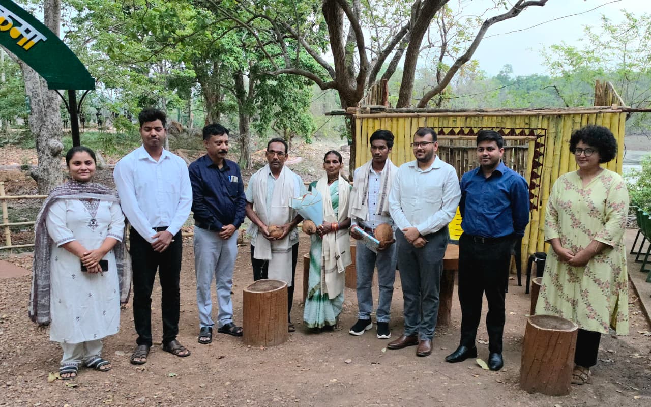 सुकमा के आदिवासी किसान के बेटे बारसे रोशन ने JEE एडवांस में गाड़े झंडे