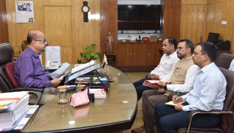 पेड़ों की सुरक्षा और संवर्धन पर समुचित ध्यान देने की आवश्यकताः राज्यपाल डेका