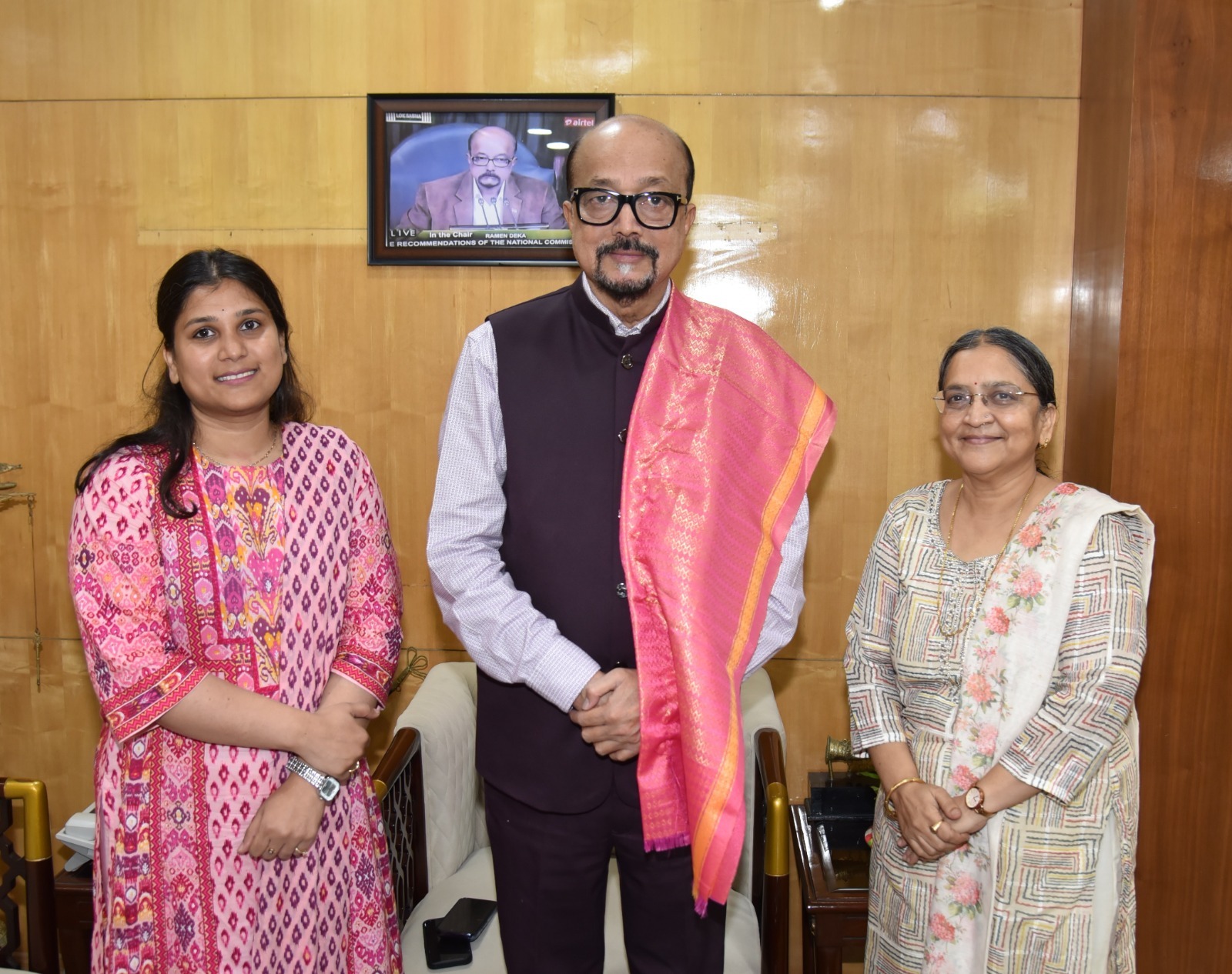 राज्यपाल से सुप्रीम कोर्ट में छत्तीसगढ़ की स्टैंडिंग काउंसिल सुश्री जैन ने की सौजन्य भेंट
