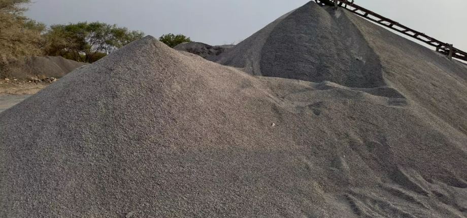 बलौदाबाजार में 6 क्रशर सीलबंद