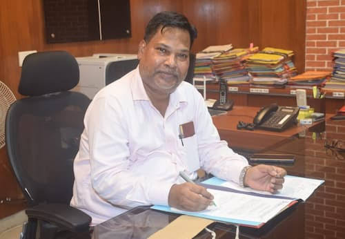डिस्ट्रीब्यूशन कंपनी के प्रबंध निदेशक  भीम सिंह कंवर का कार्यकाल एक साल बढ़ा